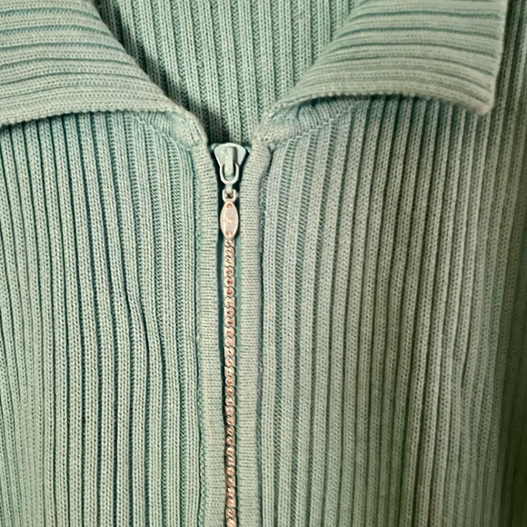 Quacker Factory short sleeve sweater - Picture 3 of 4